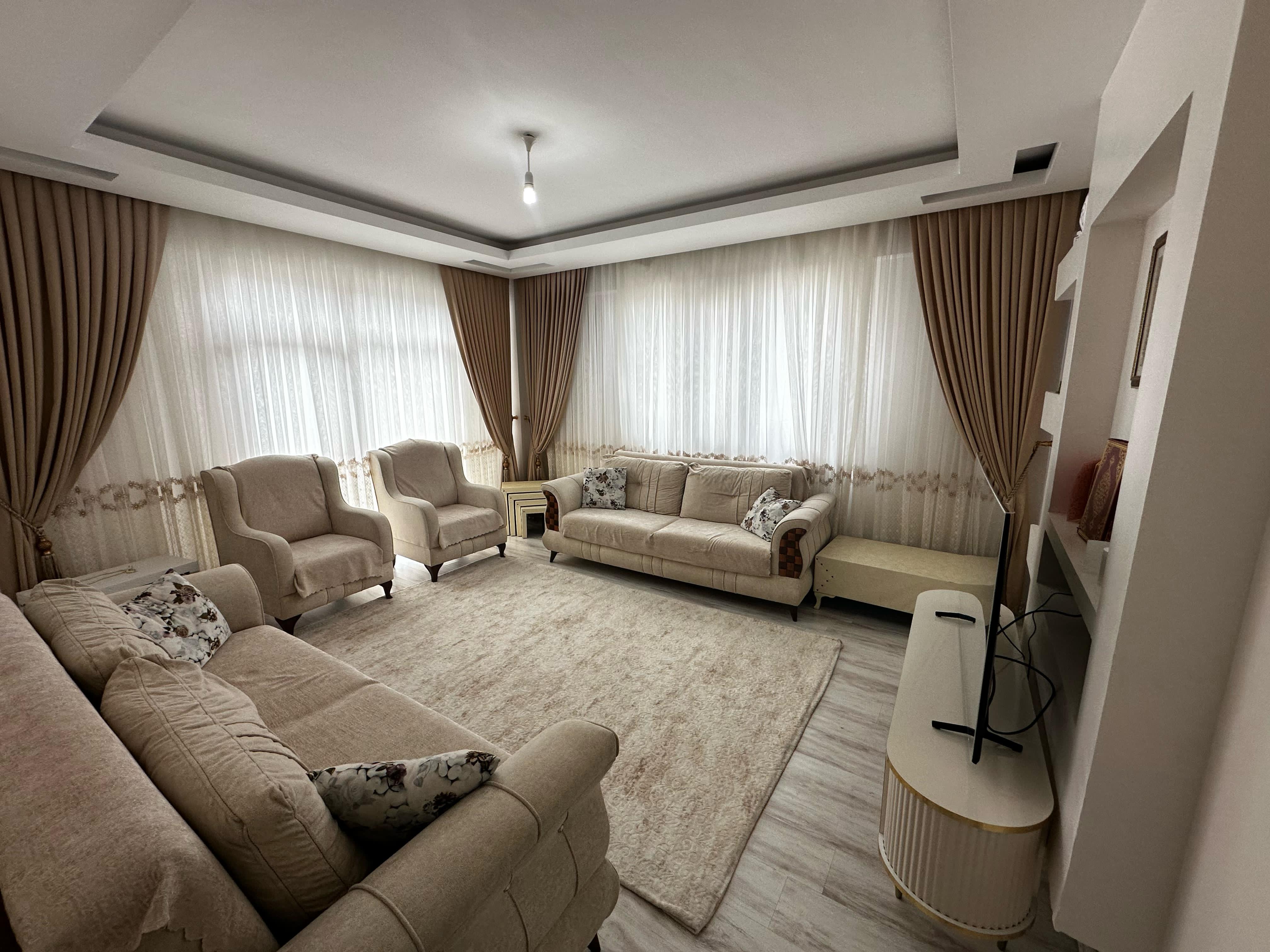 BAĞCILAR HAVA ALANI KAVŞAĞINDA SATILIK 3+1 LÜKS DAİRE