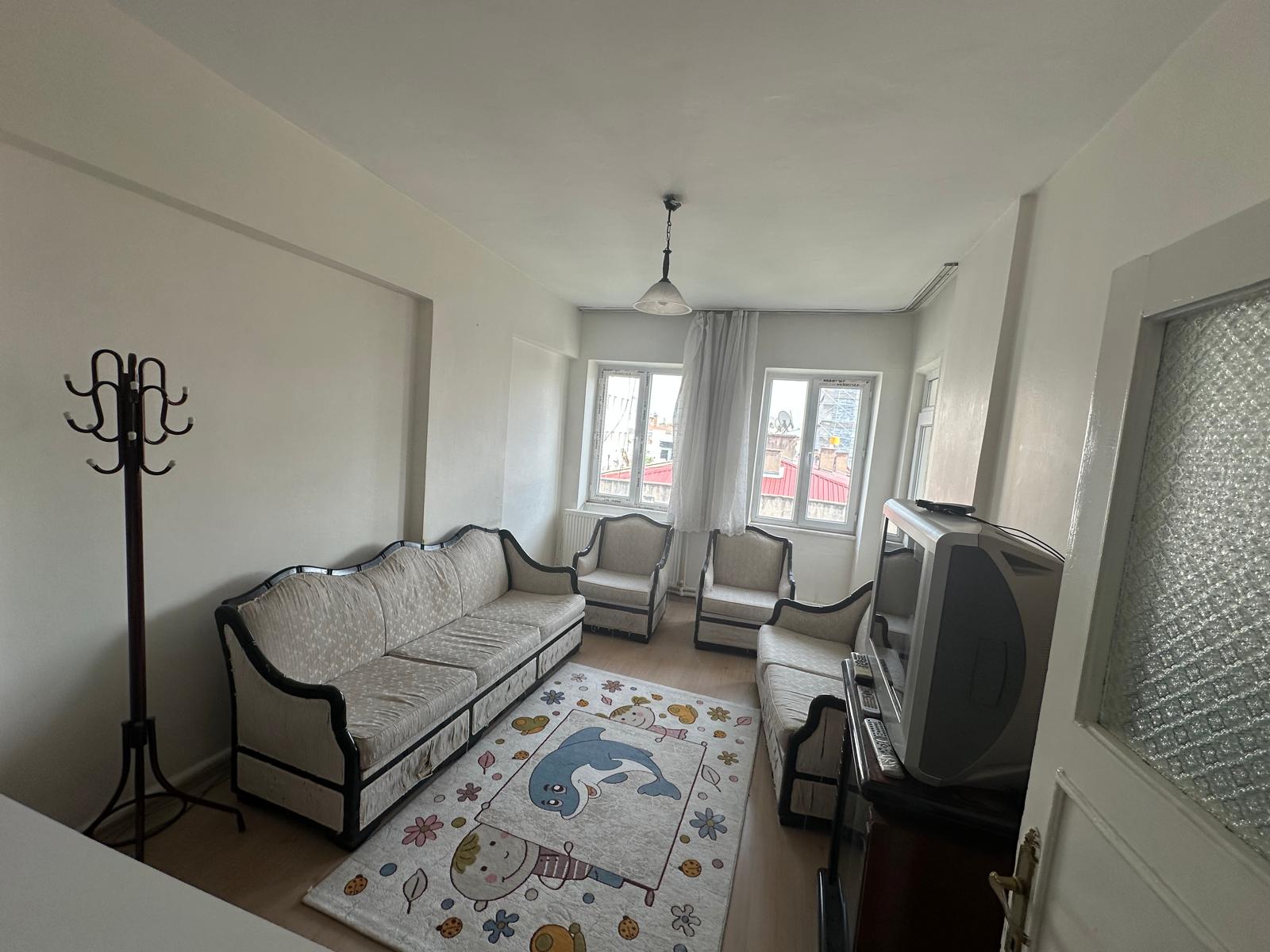 OFİS AYHAN DURAĞINDA EŞYASIYLA BİRLİKTE SATLIK HASARSIZ 3+1 ARA KAT DAİRE