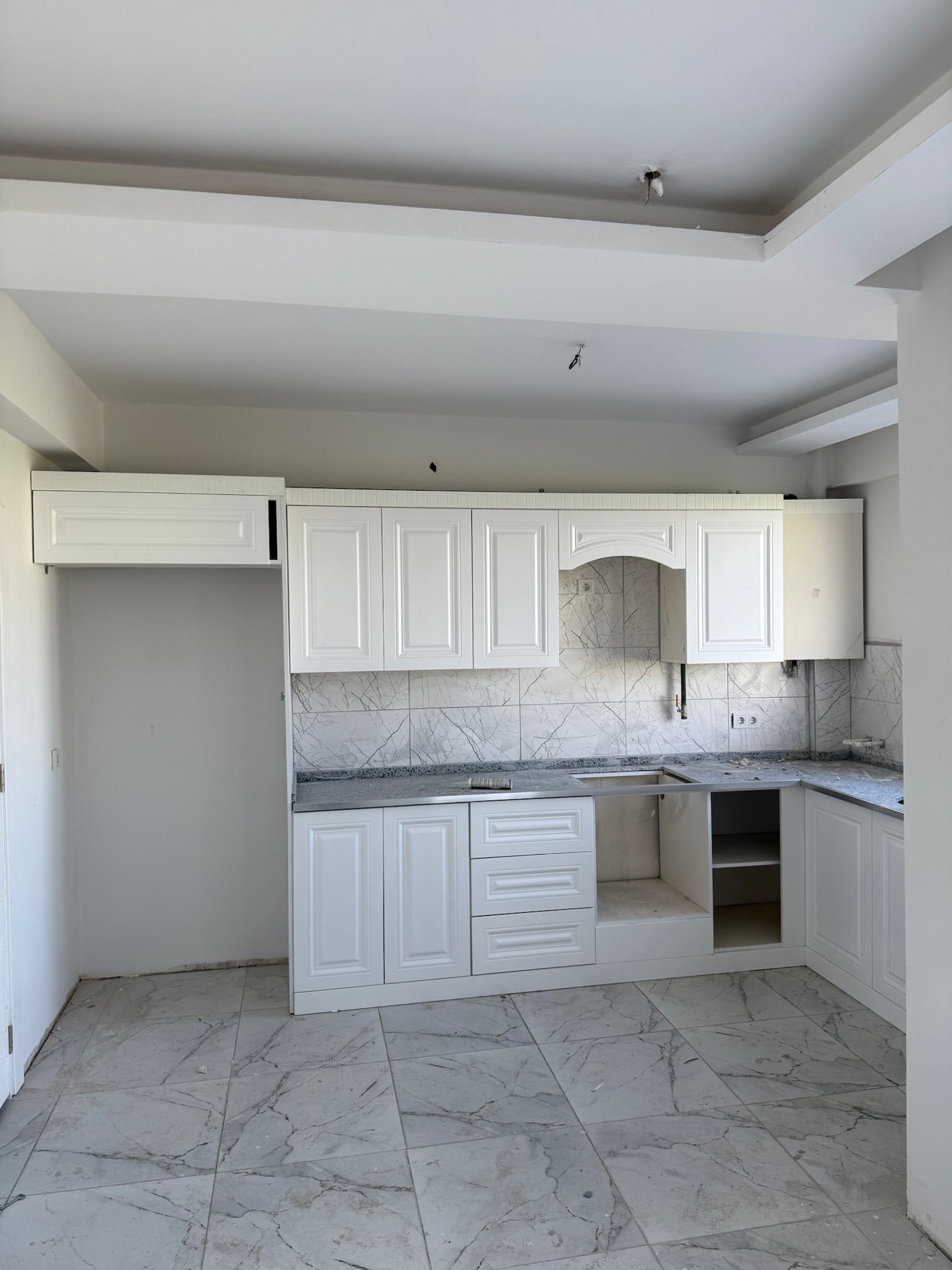 ÜÇKUYULARDA SATILIK SIFIR 2+1 LÜKS DAİRE