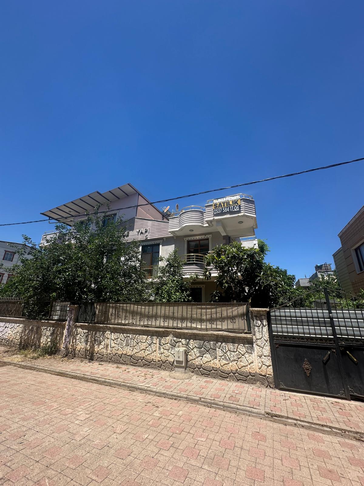 BAĞCILAR TOPTANCILARDA ACİL SATILIK 4+2 LÜKS VİLLA