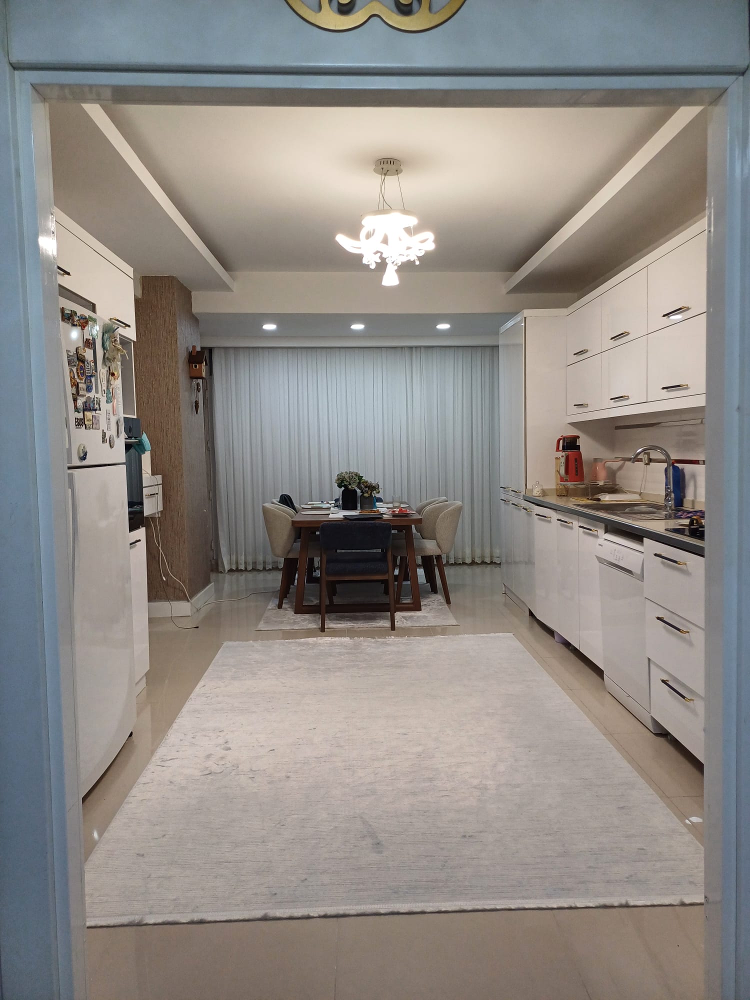 CEYLAN AVM CİVARI SATILIK 4+1 DAİRE
